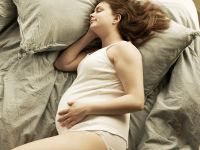 Postura dormir embarazada