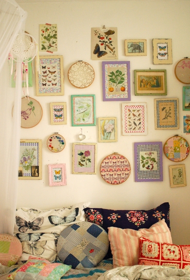 cojines estilo gypsi y patchwork. Fuente: http://proyectos.habitissimo.es/