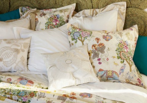 cojines estilo gypset. Fuente:http://ayudaadecorar.blogspot.com.es/ 