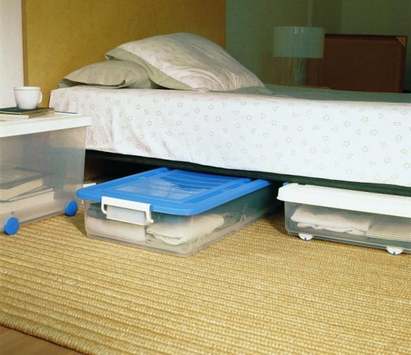 Limpiar debajo de la cama. 