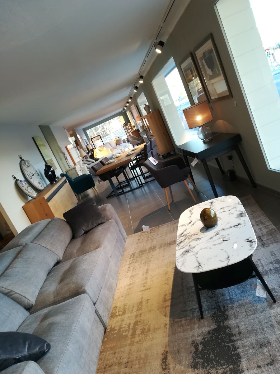 Interior del establecimiento en Almoradí